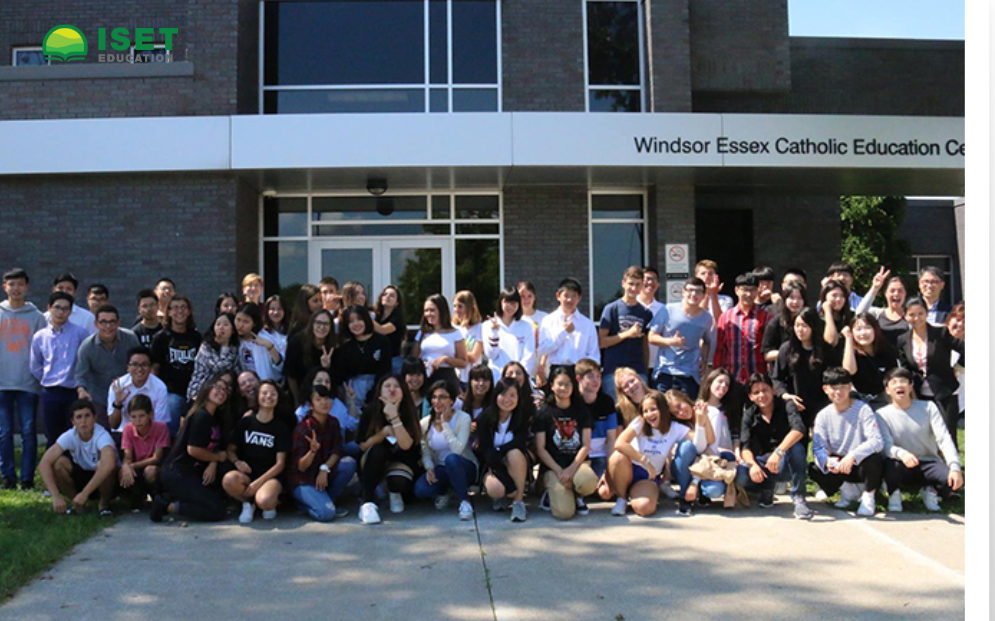 Trường Trung Học Windsor-Essex Catholic District School Board – Ontario, Canada